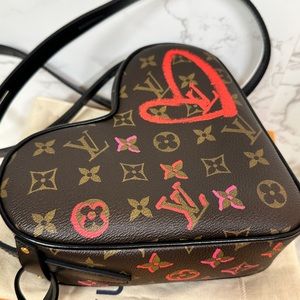 💎✨LOUIS VUITTON ✨💎SAC COEUR Heart monogram AUTHENTIC LIMITED EDITION